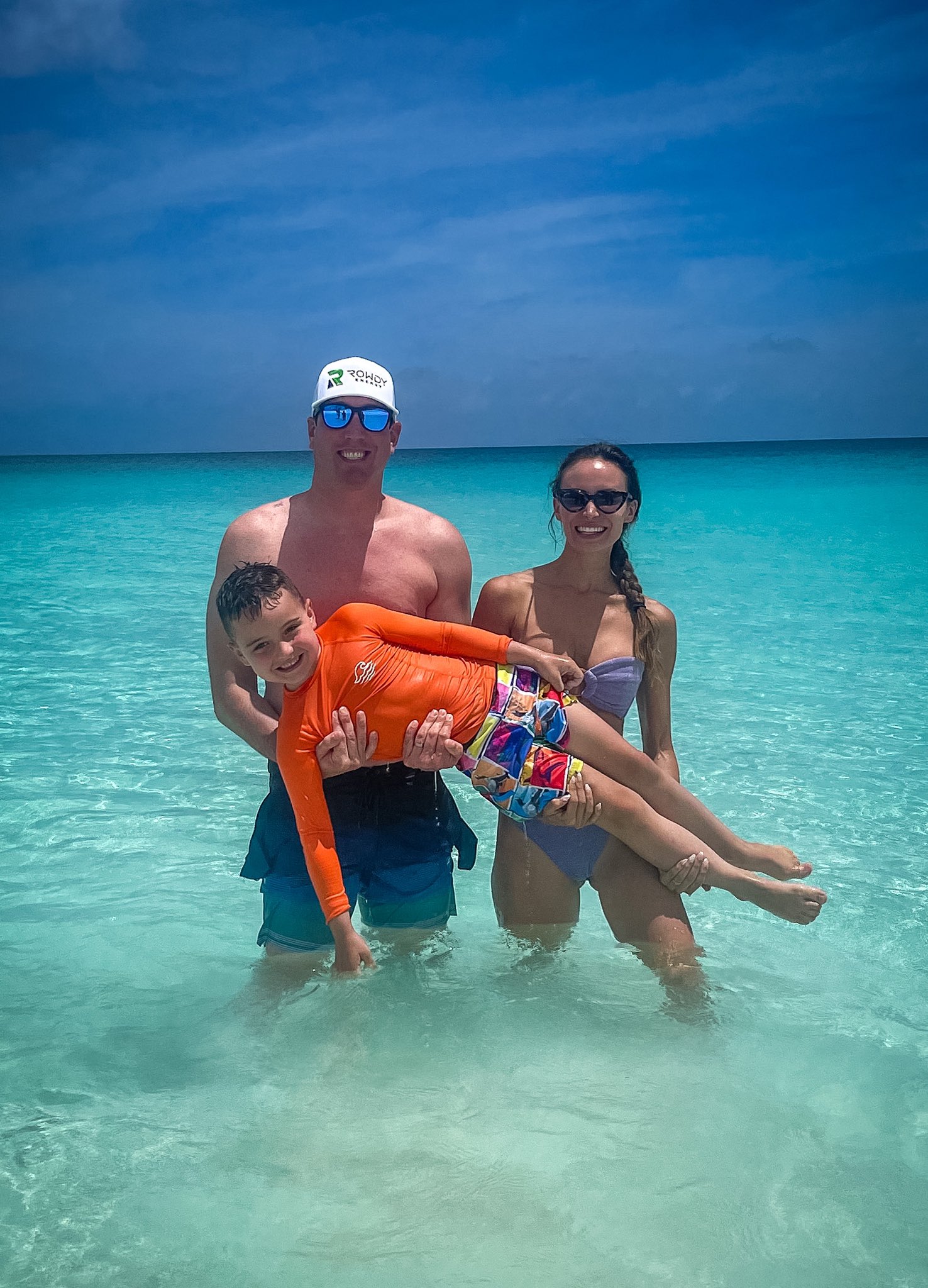 Kyle Busch on Twitter "Soaking in the bye week rays 🤙🏝 https//t.co