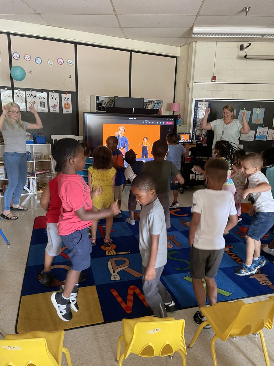 Kristen Garlock (@kgarlock67) on Twitter photo Students practiced spelling their names AND enjoyed a virtual assembly. So many fun things going on in our Bridge to Kindergarten program this summer. <a href="/RedHouseRun/">Red House Run Elem.</a> Students practiced spelling their names AND enjoyed a virtual assembly. So many fun things going on in our Bridge to Kindergarten program this summer. <a href="/RedHouseRun/">Red House Run Elem.</a>