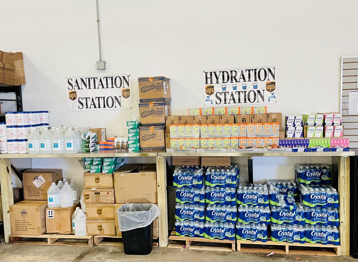 It’s getting hot in here, so let’s take off all our water bottle caps and hydrate. #upsmelbourne #upsknowssafety #hydration