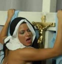 المسيحية لها مذاق خاص 
متعه