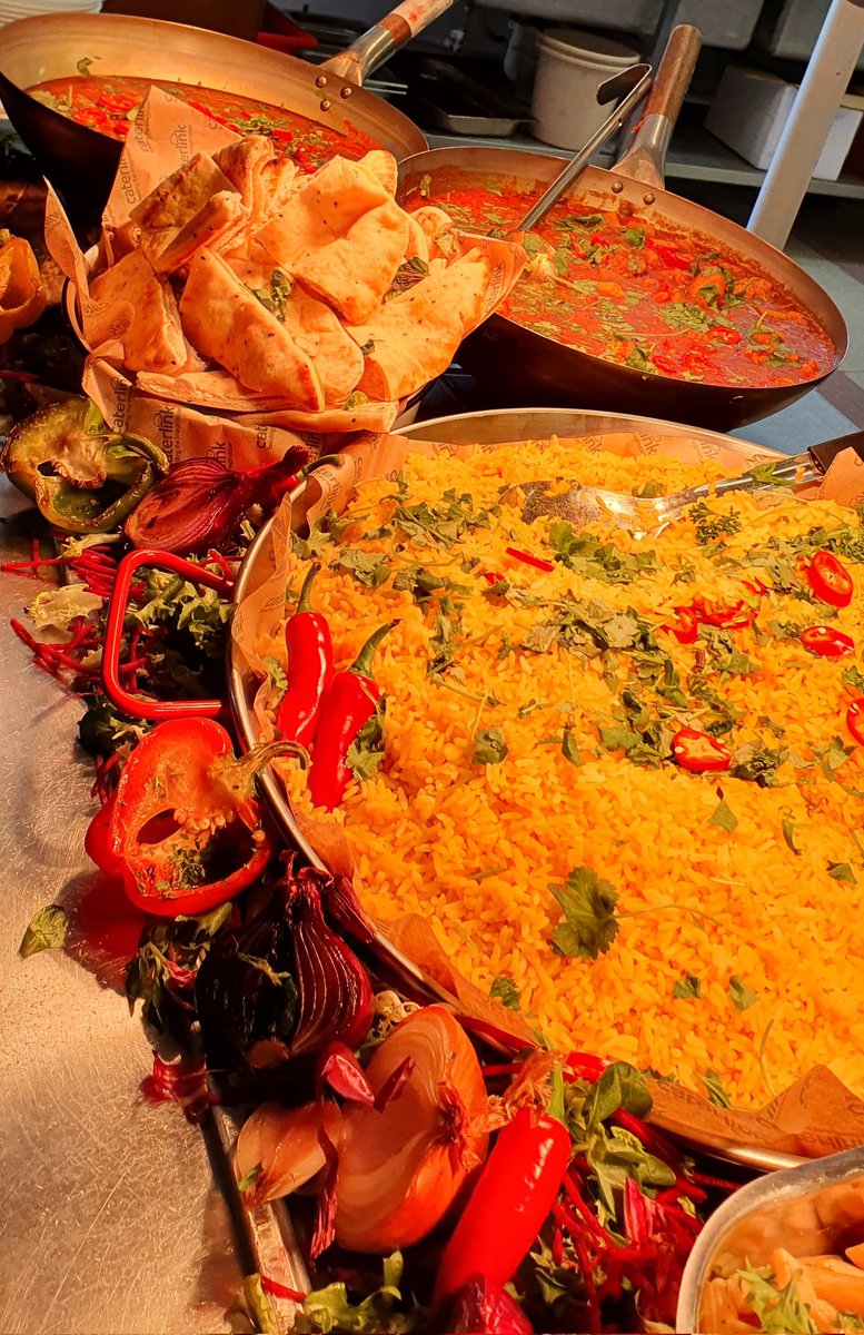 Lunch at <a href="/Charles_Read_/">Charles Read Academy</a> Chicken or Vegetable Curry today served with Turmeric Rice Naan Bread Yogurt &amp; Mint Dip Carrot &amp; Coriander Salad &amp; Mango Chutney! #homemade #healthyfood #alwaysfreshvegetables #tasty #schooldinners 
 <a href="/caterlink_ltd/">Caterlink Ltd</a> <a href="/JoanneNunney/">Joanne Nunney</a> <a href="/MStreeting/">Michael Streeting</a> <a href="/DRETnews/">David Ross Education Trust</a>