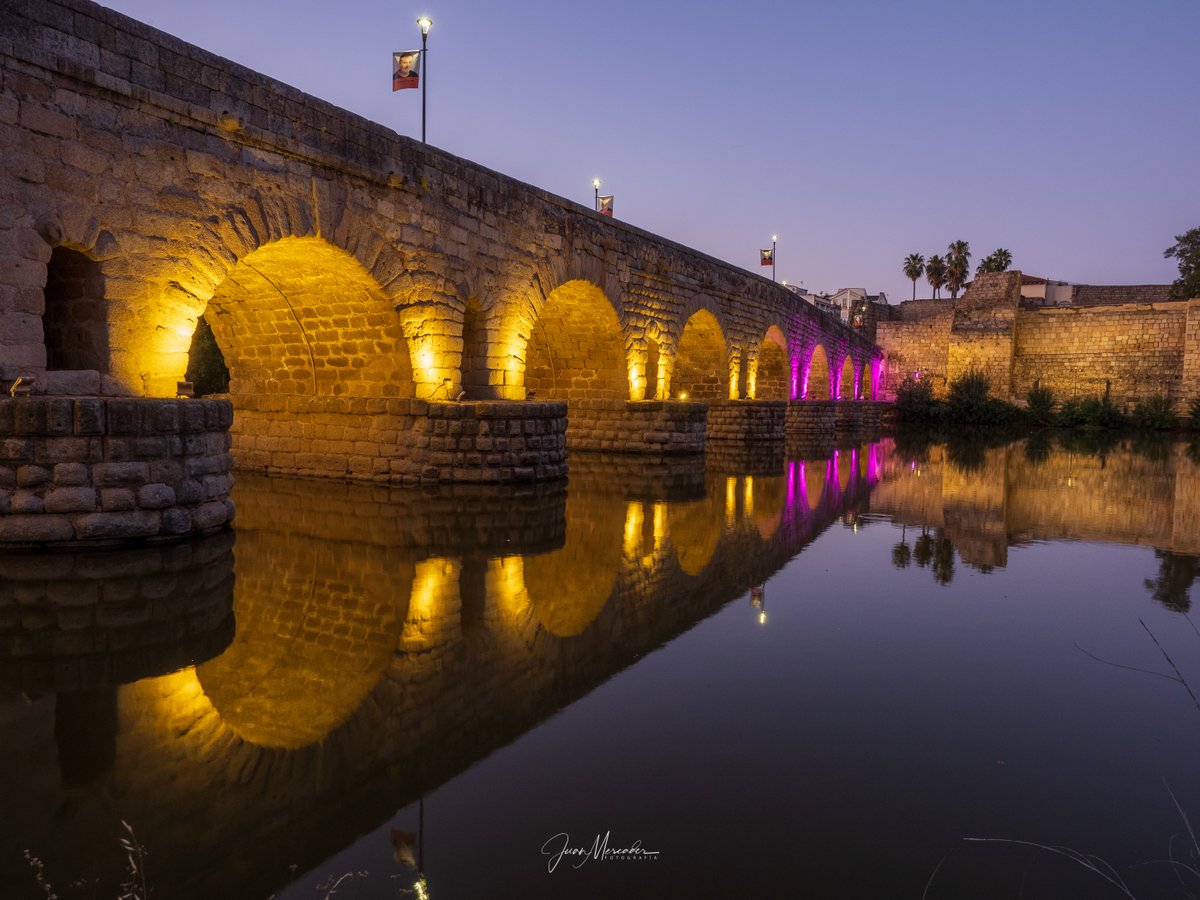 juanmerkader's tweet photo. Puente romano de Mérida
#europe #olympus #spain #bridge #city #cityscape #dream #extremadura #fotografia #landscape #longexposure #merida #outdoor #photographer #photography #pic #puente #riverl https://t.co/44iitgOJfS