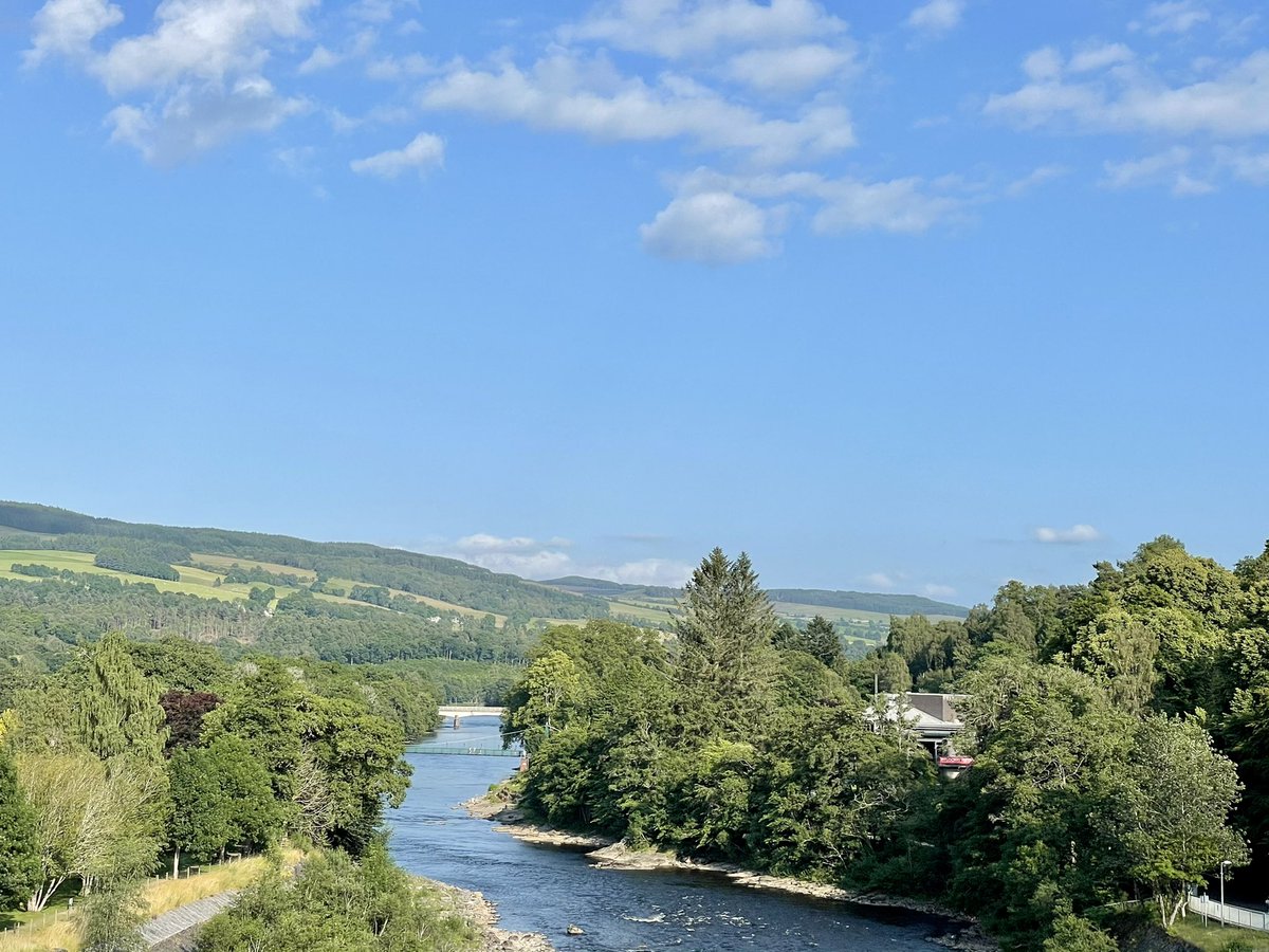 PitlochryDamVC's tweet photo. A gorgeous evening tonight after another busy day! 🥰☀️

#LochFaskally 
#RespectProtectEnjoy #Pitlochry  #dogfriendly #lunchstop #Perthshire #RiverTummel https://t.co/JknCPyrXAI