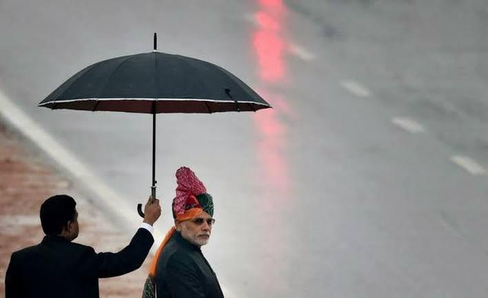 Siddharth on X: For 7 years, someone else had to hold the umbrella for  Prime Minister Modi. Yesterday he held it by himself. This might just be  his biggest personal achivement and