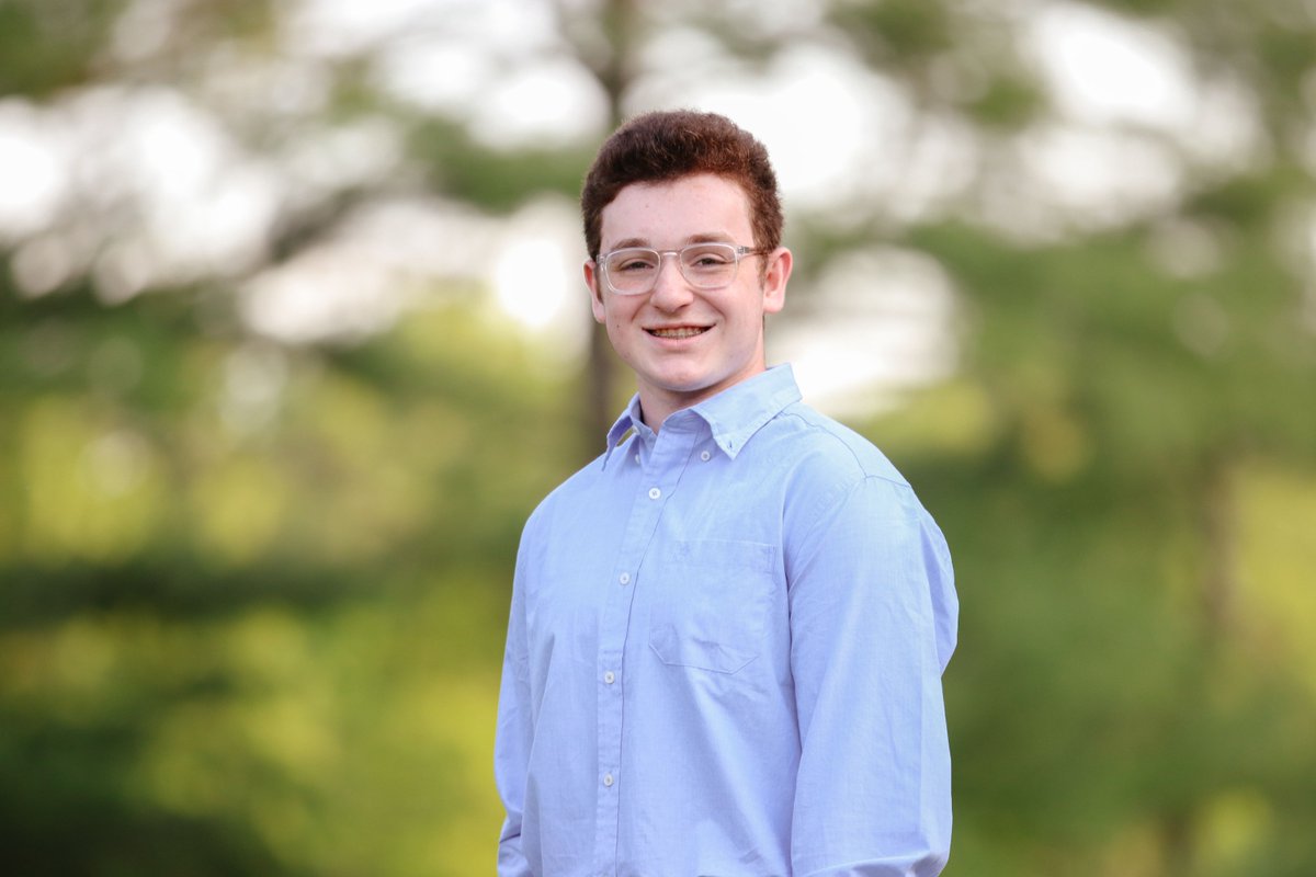 BBYOInsider's tweet photo. Next up on our #MeetTheIBoard series, introducing: your Gizbor, Ben Talesnik! Ben is from @bbyobaltimore and plays lacrosse and badminton, owns too many pairs of shoes to count, and is always listening to music. You can keep up with Ben at @AZAGizbor . https://t.co/d60PWow0Vj