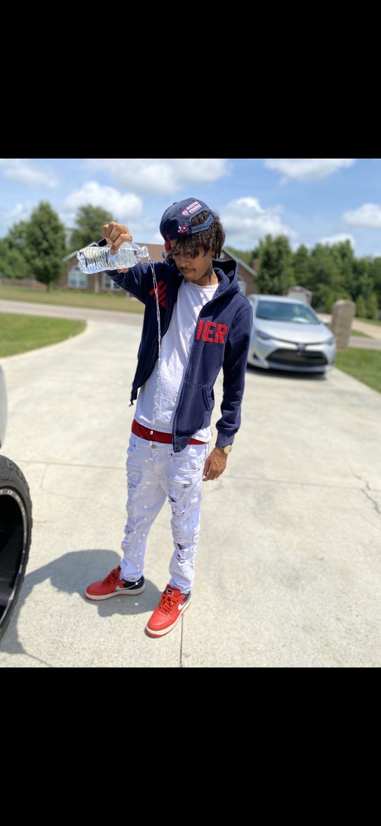 ayebucks's tweet image. 