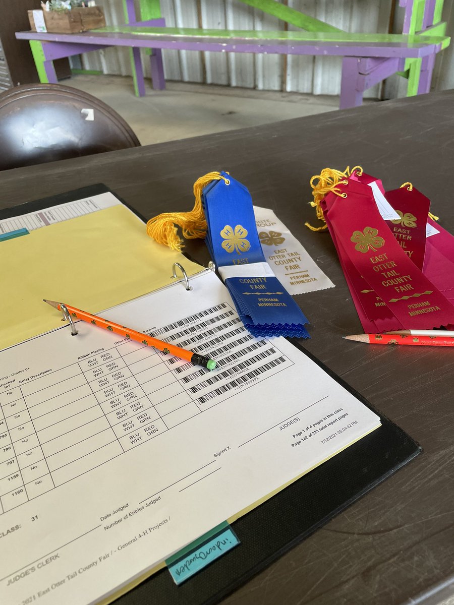 OtterBerryFarm's tweet photo. Waiting for the future of our area to bring me their 4H projects at the EOT County Fair.🍀🏆 #HeadHeartHandsHealth #mn4H #perham #eotfair #judging #fairweek https://t.co/qSqQ6b5sCP