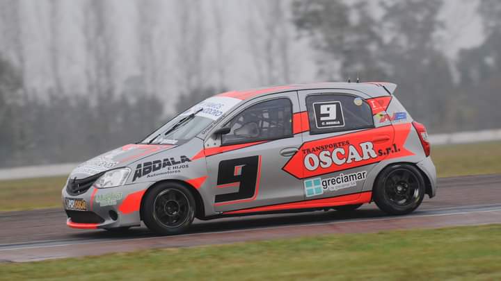 ENTRECURVAS901's tweet photo. En la Clase 2 de TN (Concepción del Uruguay), Sandro Abdala correrá con el Toyota Etios que utilizó su hijo Christian en las primeras cinco fechas. Será la tercera marca y modelo distinto para el comodorense ya que anteriormente se subió a un Renault Clio y Nissan March. https://t.co/9dRGtK5SPJ