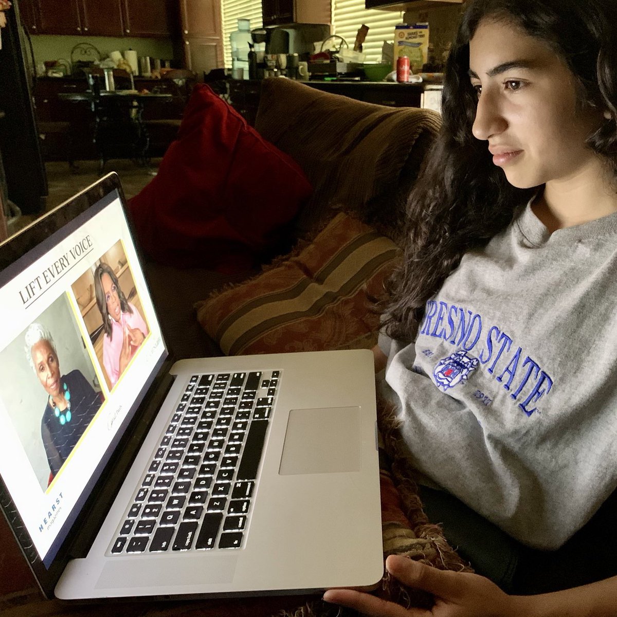 DorothyBGilliam's tweet image. #TrailblazerTuesday is dedicated to one of my youngest fans (now a young lady), Ms. Selah! When she was in the 6th grade she interviewed me and won for a her History Day presentation! Thank you to her mom @AlmaElissa for raising an wonderful young lady.