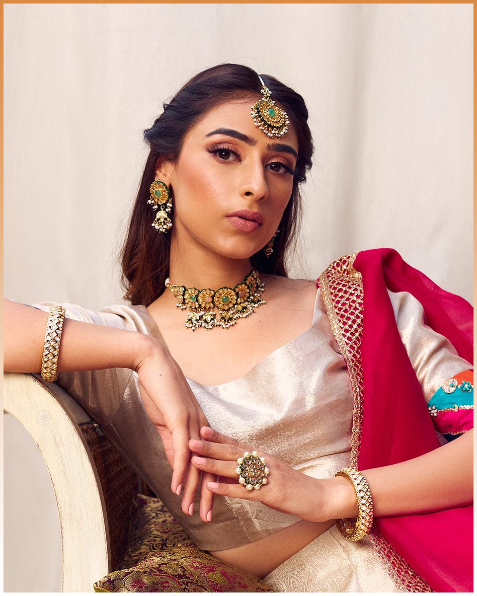 Trinkets of joy to make you feel like the most beautiful woman.
#Anayah #jewellery #choker #earrings #ring #bridaljewellery #bridetobe #tradition