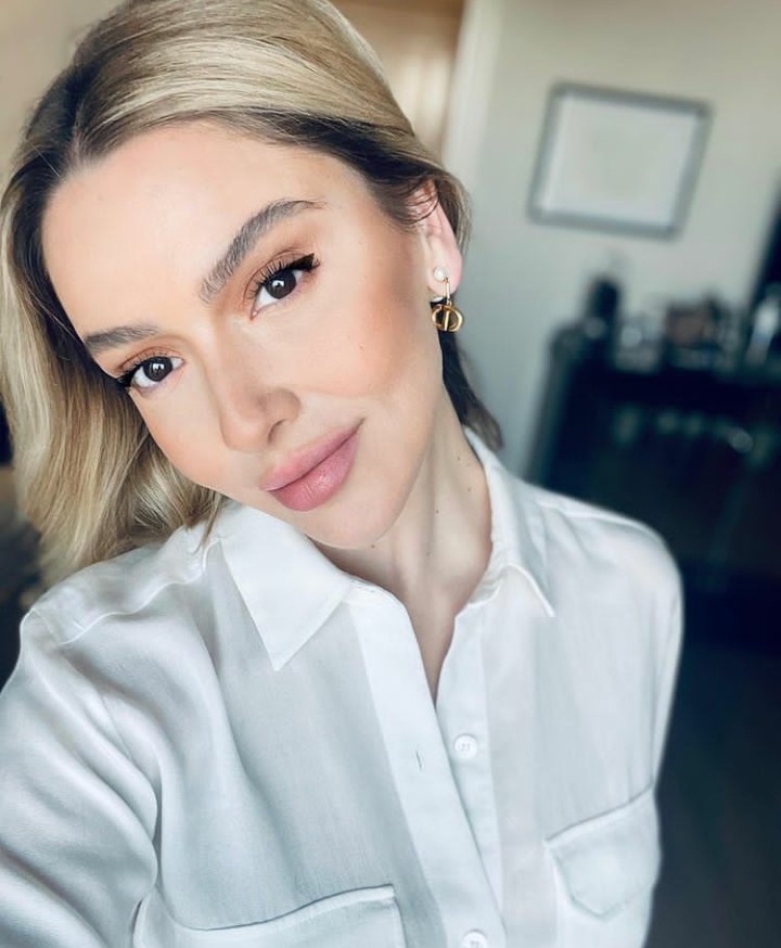 Elizabe35695370's tweet photo. Bayramda küsler barışırmış hadi sizde barışın❤
#hadka #Hadise @Hadise #kaanyildirim https://t.co/Y1OWR3ihmj