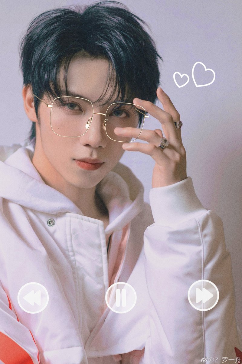 luoyizhou__'s tweet photo. 他就是对的人💞💞 https://t.co/mKHMI8Z2H9