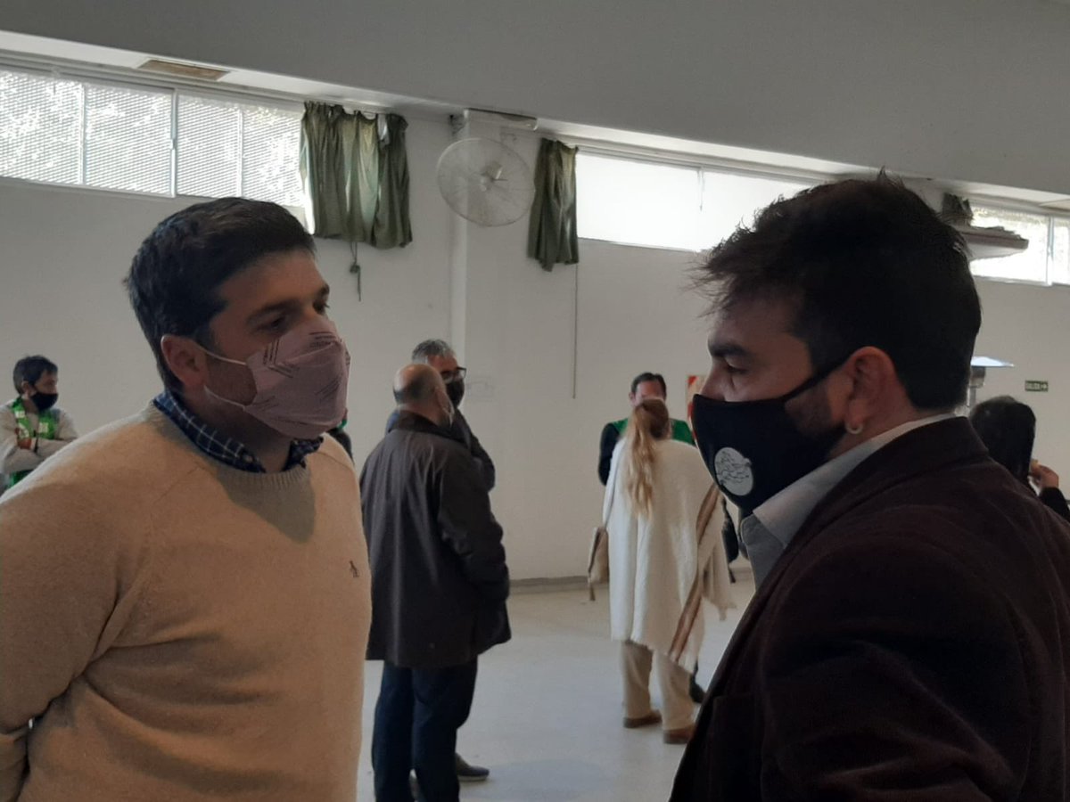 facundoalbini's tweet photo. En el predio del #SOSBA participando de la Mesa Política Sindical del Frente de Tod🌞S “El desarrollo y el futuro de la Ciudad Capital”. https://t.co/FnWsUvlhk3