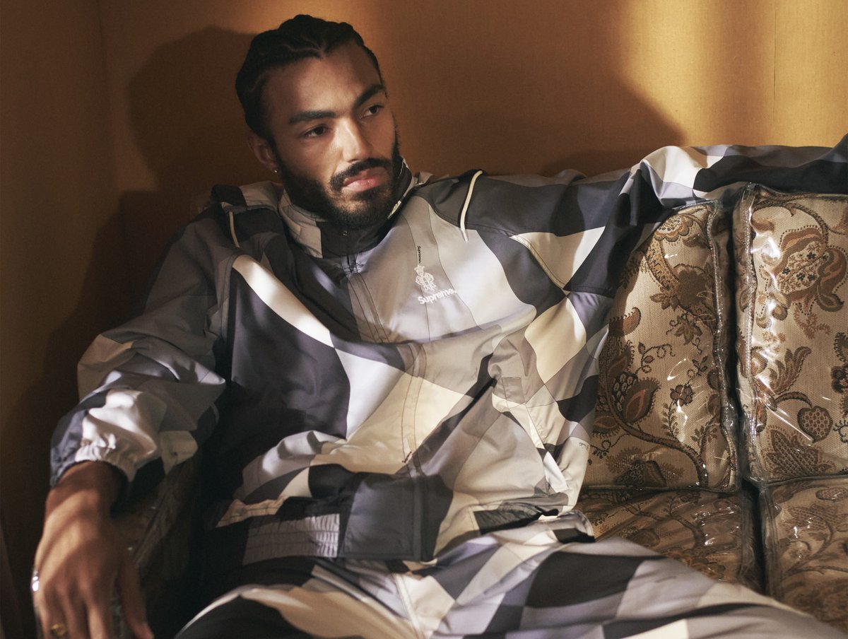 #Supreme x #EmilioPucci Collection #fashion #streetwear #shopping 

weartoware.com/collections/su…