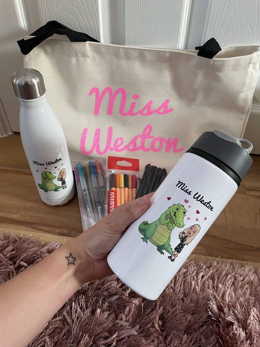 primaryteachew's tweet photo. Absolutely LOVE my back to school haul from @TLS_dot_Club 😍 the quality is so good and I love how personalised the products can be, too! https://t.co/BW9WVfXFxZ