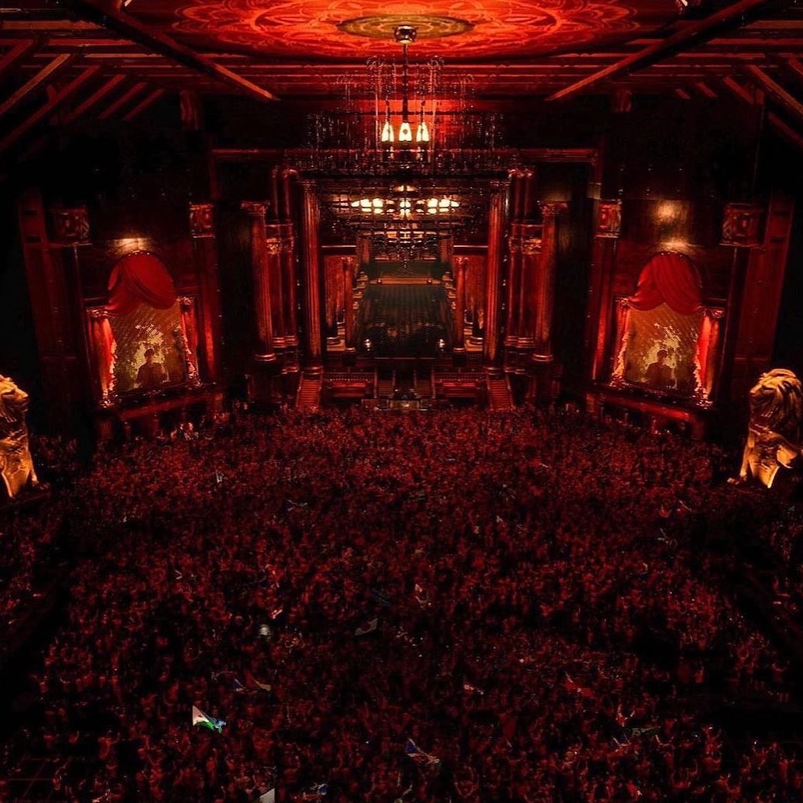 TOMandCOLLINS's tweet photo. Increíble la experiencia de @tomorrowland Around the World 🌎 gracias a todos los que se conectaron y gracias @imHARTclub por vivirlo con nosotros. // @tomorrowland AROUND THE WORLD was an incredible experience! Thanks to everyone who tuned in! 
____________
📸: @diegosuro https://t.co/Z3lGvhni00