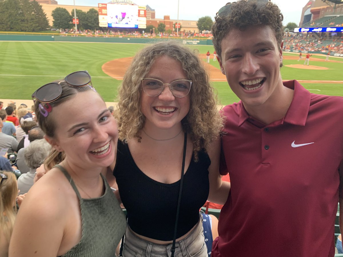 Coworkers😍😍 Traded in our kick boards for baseball bats⚾️ #AtTheVic <a href="/indyindians/">Indianapolis Indians</a>