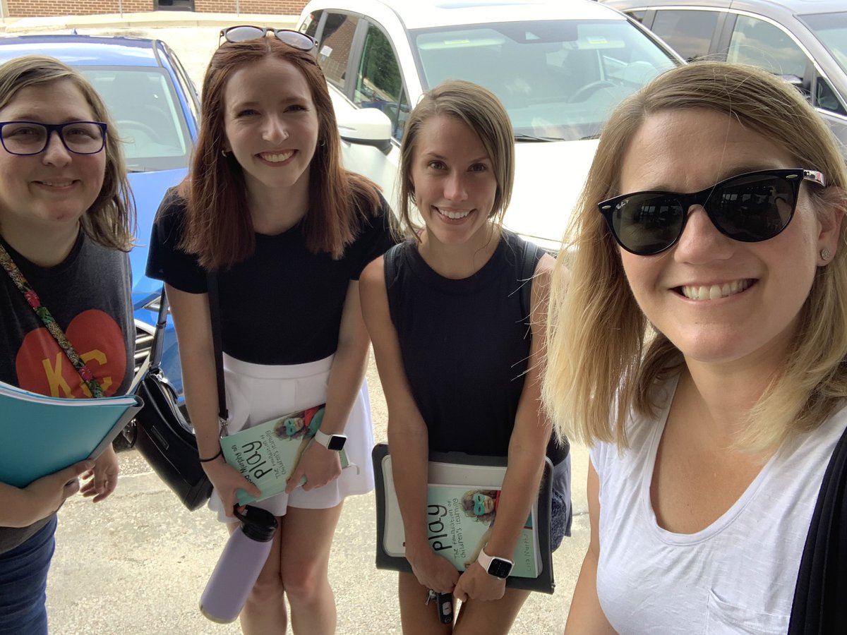 Part 2 of <a href="/OoeyGooeyLady/">Lisa Griffen-Murphy</a> Purposeful Play book study!! Ready to create, move, sing, discuss, observe, read, and play everyday in K <a href="/ApacheIS512/">ApacheIS SMSD</a>   @mspfennigK @_miss__wright_  @bryj789