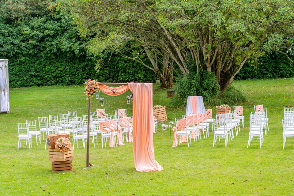 thayu_house's tweet photo. A good day to remind you that our venue is still free for all wedding bookings made this year. 

What's the catch? We have to be the caterers for your event. A win-win situation for all our customers😊 https://t.co/B980jL32Wc