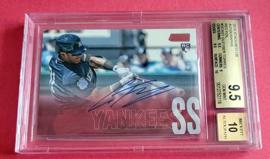 Giveaway 41. In hopes of a blazing 2nd half for the Yankees, here is 23 yr old Gleyber Torres SS. 💥

1 winner will get:
2018 Topps Stadium Club RC Red /50 BGS 9.5 Auto 10

Follow if you are not, retweet and like for a shot. Winner announced on Thursday the 22 at 8pm. Good Luck