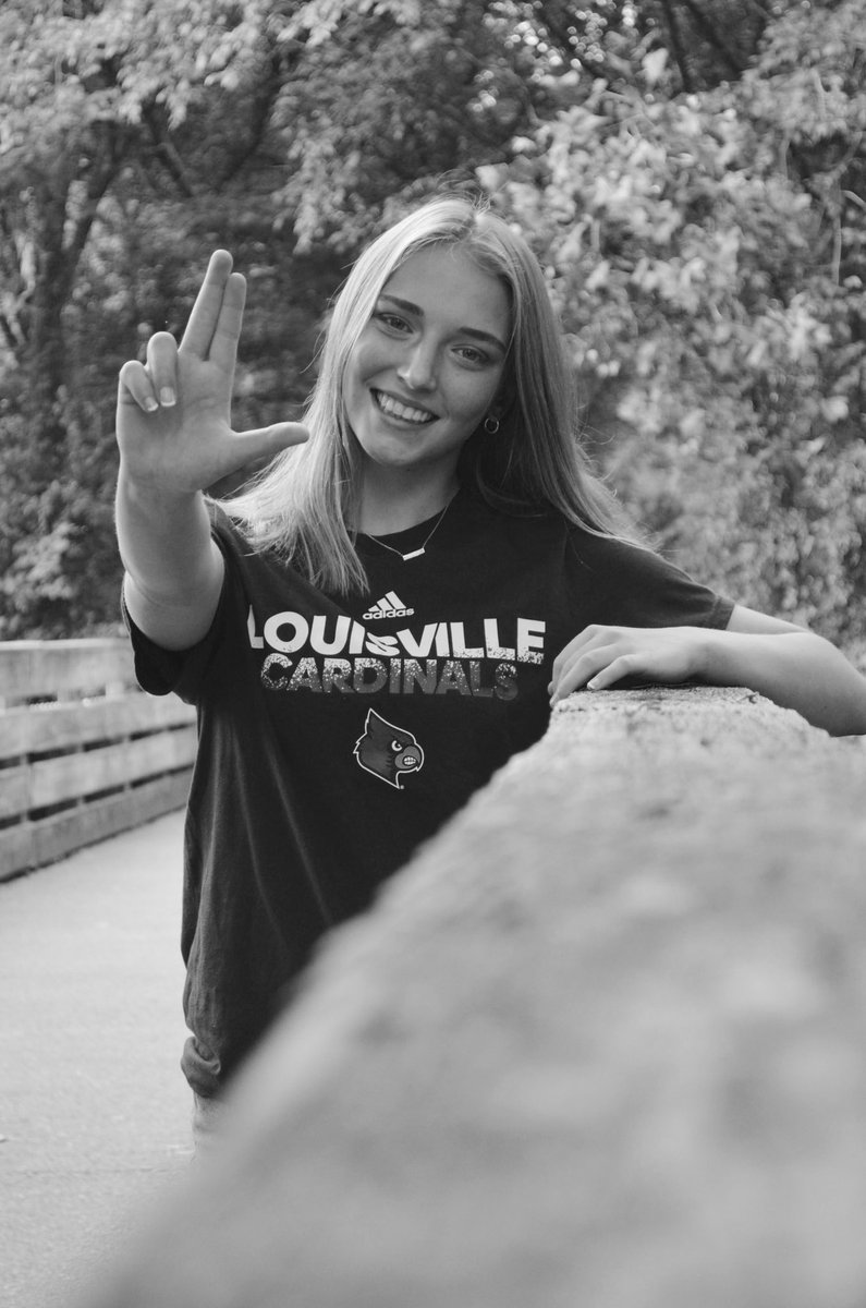rileybullock7's tweet photo. 📍 THE VILLE

Thankful and proud is an understatement, I’m so thrilled to announce my commitment to
🔺The University of Louisville🔺 https://t.co/S49J4smiVD