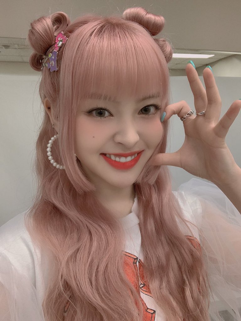 twtlunarsolar's tweet photo. ใ
ค ยท โ ๐๐จ๐ก๐๐ฅ๐ฆ๐ข๐๐๐ฅ ! ๐ฒ .( 2 O โ O 7 ). SOLAR โ ๐๐๐ช 3 O O ใ ๐ โฑ #lusol * @ roัe โย ๐จpแฅฑcฤฑแฅฒl mแฅฑssแฅฒgแฅฑ โก
: To. HAEDAL | #ROSE
๋ฃจ๋์๋ผ์ ๋ฐ๋ท 300์ผ์ ์ถํํฉ๋๋ค!!๐โ
๋ฃจ์ ๊ณ์์ ์ธ์ ๋ ํจ๊ปํด ์ฃผ๋ ํด๋ฌ ์ฌ๋ฌ๋ถ
ํญ์ ๊ฐ์ฌํด์! ๋ฃจ๋์๋ํด๐ฆฆ๐ https://t.co/G3L3amkAFg