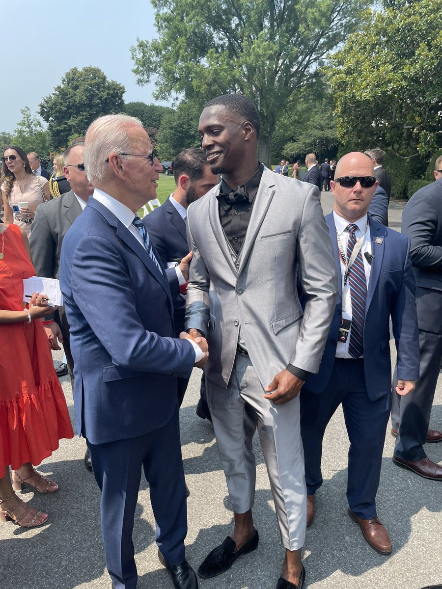 iamjoshpearson_'s tweet photo. Presidential 🇺🇸‼️@JoeBiden https://t.co/oieql0H4Ox