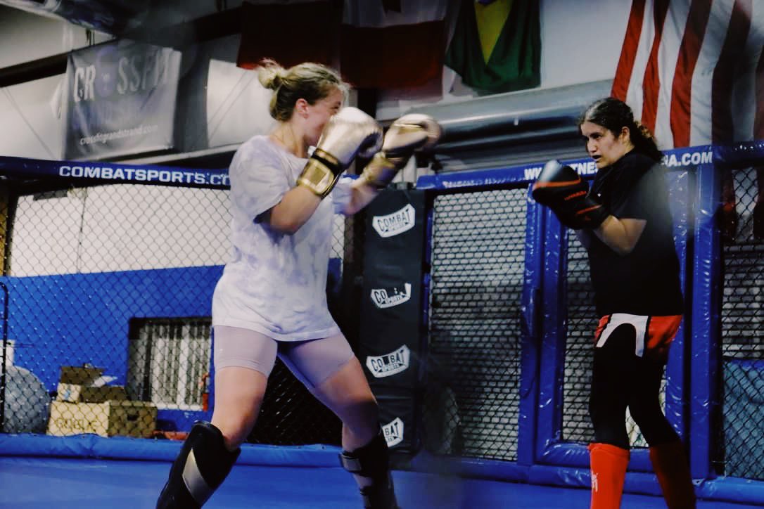 TF_BLOND1E's tweet photo. Truly don’t know what I would do with myself without this outlet. MMA has been so beneficial for my physical and mental health. And I’ve met so many great people. Just really thankful I pushed myself to get here 😌 https://t.co/5oRTyvWa8H