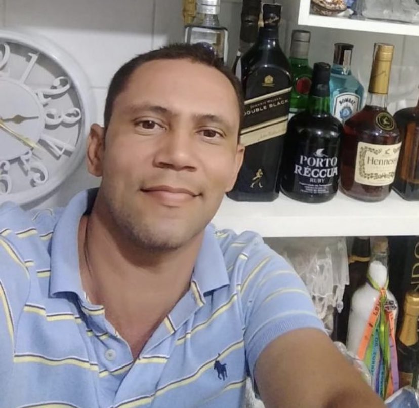 POR FAVOR COMPARTILHEM!!! Meu pai é motorista de app, no dia 18/06 acostumado a pegar corridas longas ele aceitou uma pelo app da <a href="/voude99/">99</a> a passageira estava com duas mochilas com drogas e ele NÃO SABIA, foi parado pela PRF e preso, ele nunca teve qualquer envolvimento c isso +