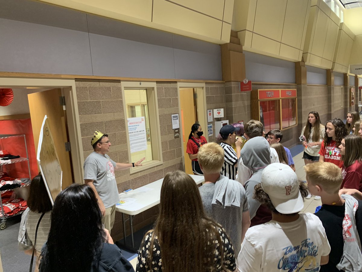 UrbanJason's tweet image. It was so much fun to have the Tiger Fever freshman orientation students in our building today. Welcome Tiger Class of 2025! #pridecharactertradition
