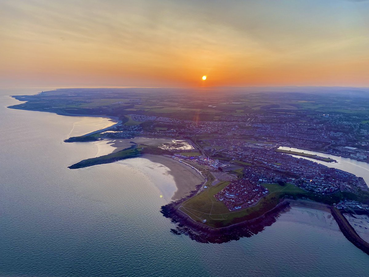 Sunset over Barry and beyond this evening. ^KF  #Barrybados #BarryIsland