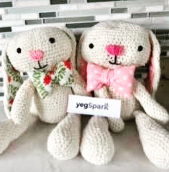 Kerstin just dropped off these beautiful bunnies she crocheted for people with dementia at Villa Caritas. Want to try your hand at #makeanddonate? yegspark.ca/opportunities/…

<a href="/CovenantCA/">Covenant Health</a> #yegcrochet #yegknits #dogoodfeelgood #yegcares