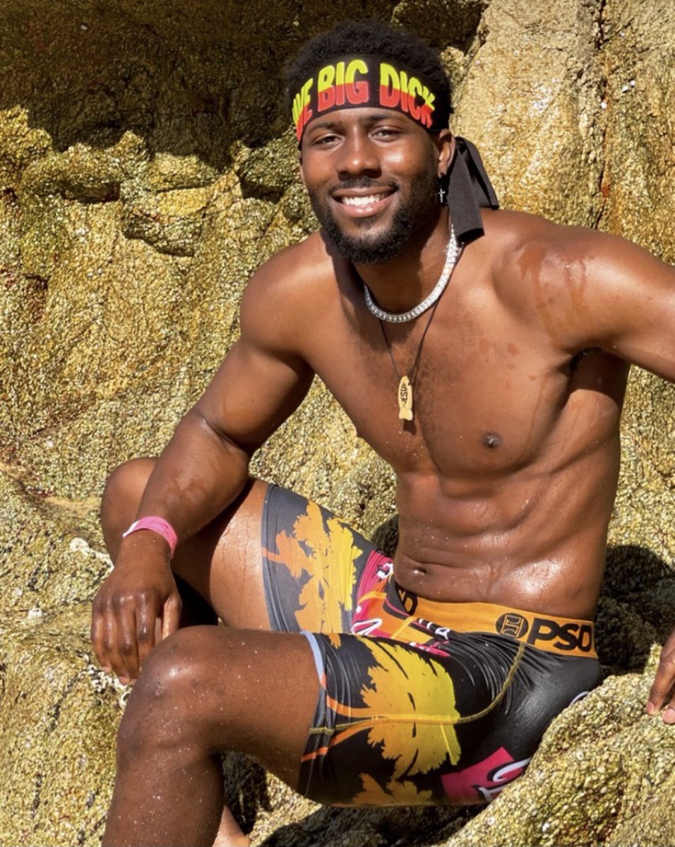 hisbootytho's tweet photo. @imdroc15 is sooooo damn fine! 😩🥵😍🤤🤤🤤 oh my god

#hisbootytho #imdroc15 #derrickhenry #mtv #darkchocolate #bodyperfect #assperfect https://t.co/ro7I1NIYvW