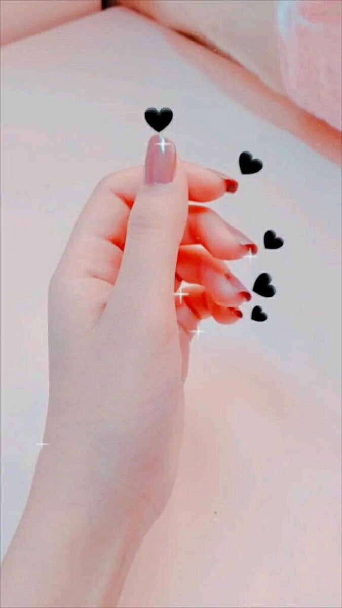 كل عام وانتوا بالف خير، 💕
عيد اضحى مبارك، 💜

أعاده الله علينا وعليكم بالخير واليمن والبركات وجعل ايامكم فرح وسرور.