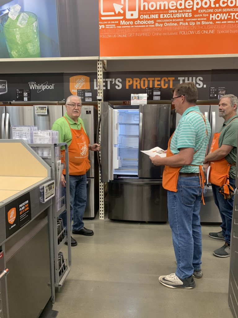 Appliance selling on this amazing specialty Tuesday! Great job Steve!! <a href="/JohnnyTBush/">john</a> <a href="/DanielMooreTHD/">Daniel Moore</a>