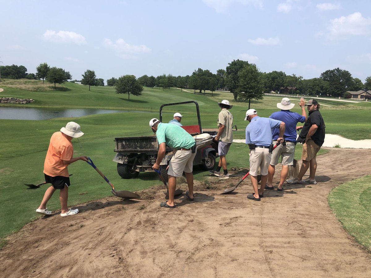 Last sod prep of 2021!! Last load of sod tomorrow! <a href="/ShangriLaOKGolf/">Shangri-La Resort</a> <a href="/Ben_vern/">Ben Vernon</a> <a href="/Zach_Roach78/">Zach Roach</a> <a href="/_wes_jones/">Wes Jones</a> @GregstonJaxon