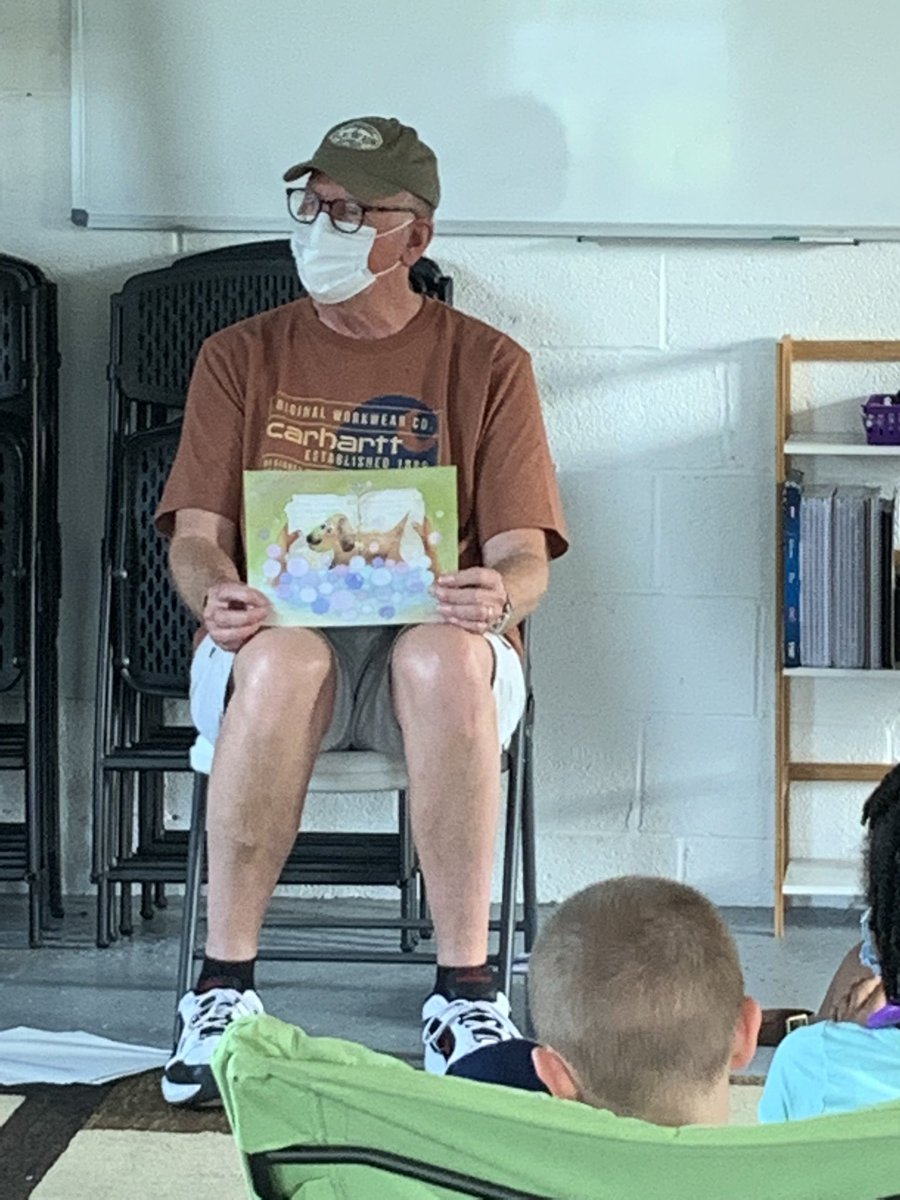 GaryShockley18's tweet photo. Had a great time reading from my soon to be published book. I enjoy writing and illustrating children’s book so much! https://t.co/H38k4hSx0W
