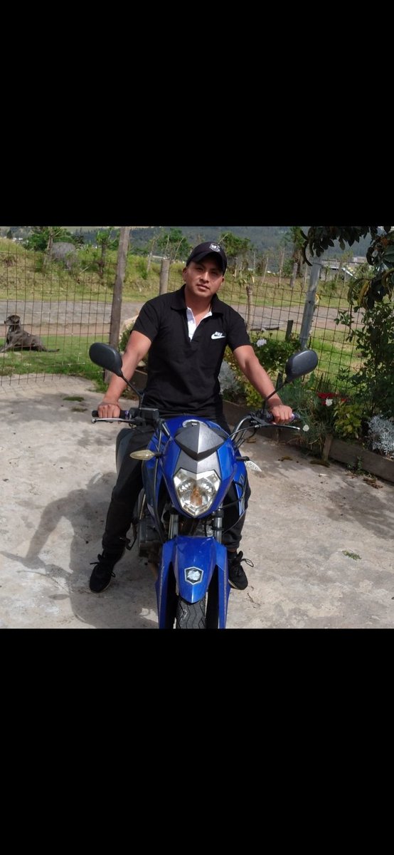 terrorprepagos's tweet photo. Este es necio y esta en chirotango jajaaaaaaa tecnochicha https://t.co/6KvCBcoWd4