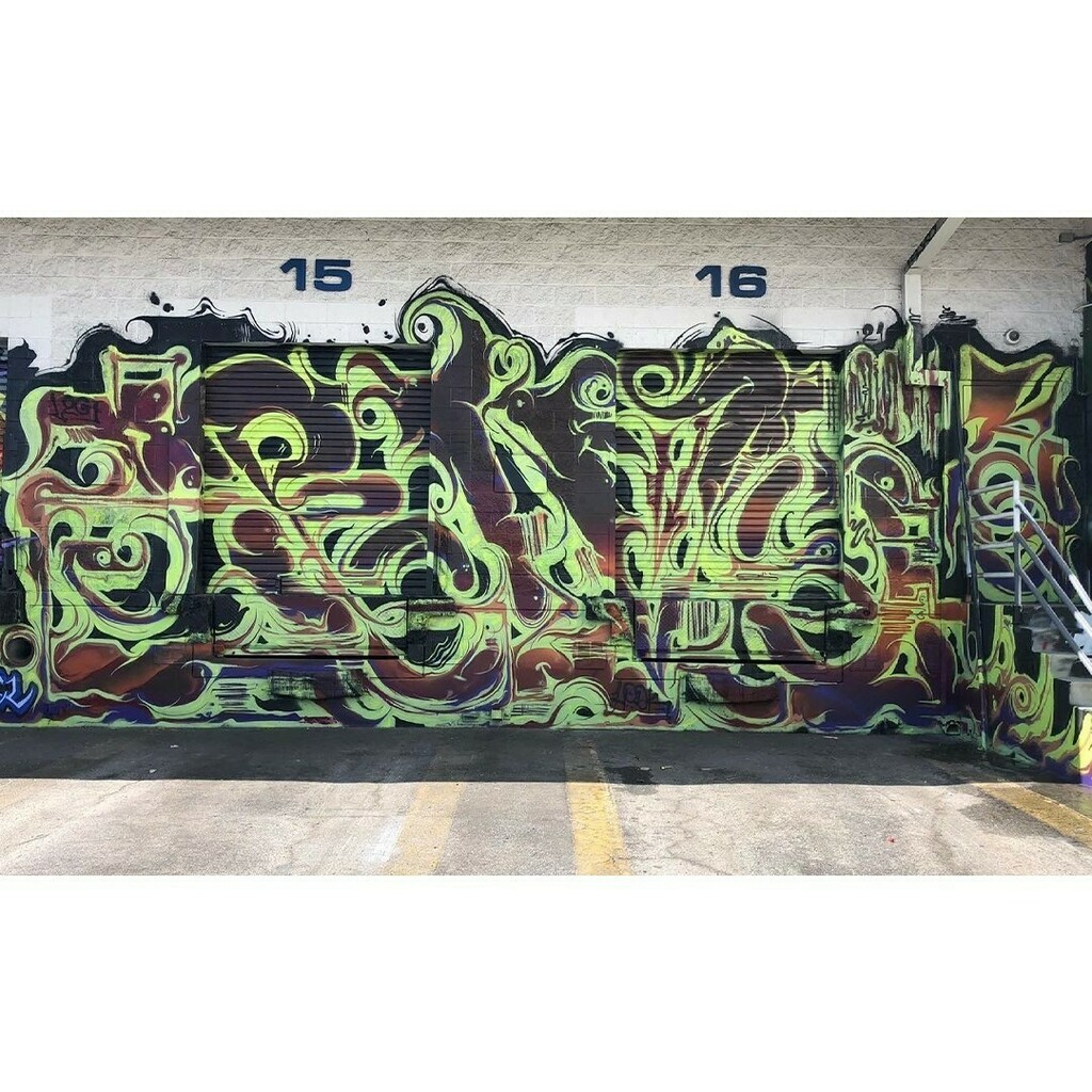 BombingScience's tweet photo. POWDR bringing that Los Angelese style with DANG Prime Paint! Made from high-quality pigments that are UV and weather resistant, DANG paint is high-quality paint without the high price! Available from our shop, link in bio!⁠
⁠⁠⁠
@__p.funk⁠⁠
⁠
#graffiti #graff #powdr #pow… https://t.co/O8QxQBM6oK