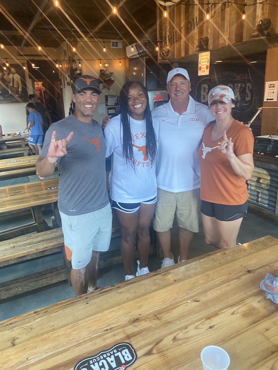 Thank you <a href="/TexasSoftball/">Texas Softball</a> for an amazing visit and camp!