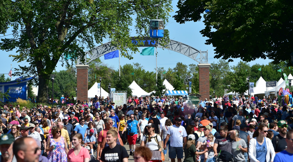 2021 State Fair commemorative poster created by artist Kevin Cannon pipr.es/G4eu0nM