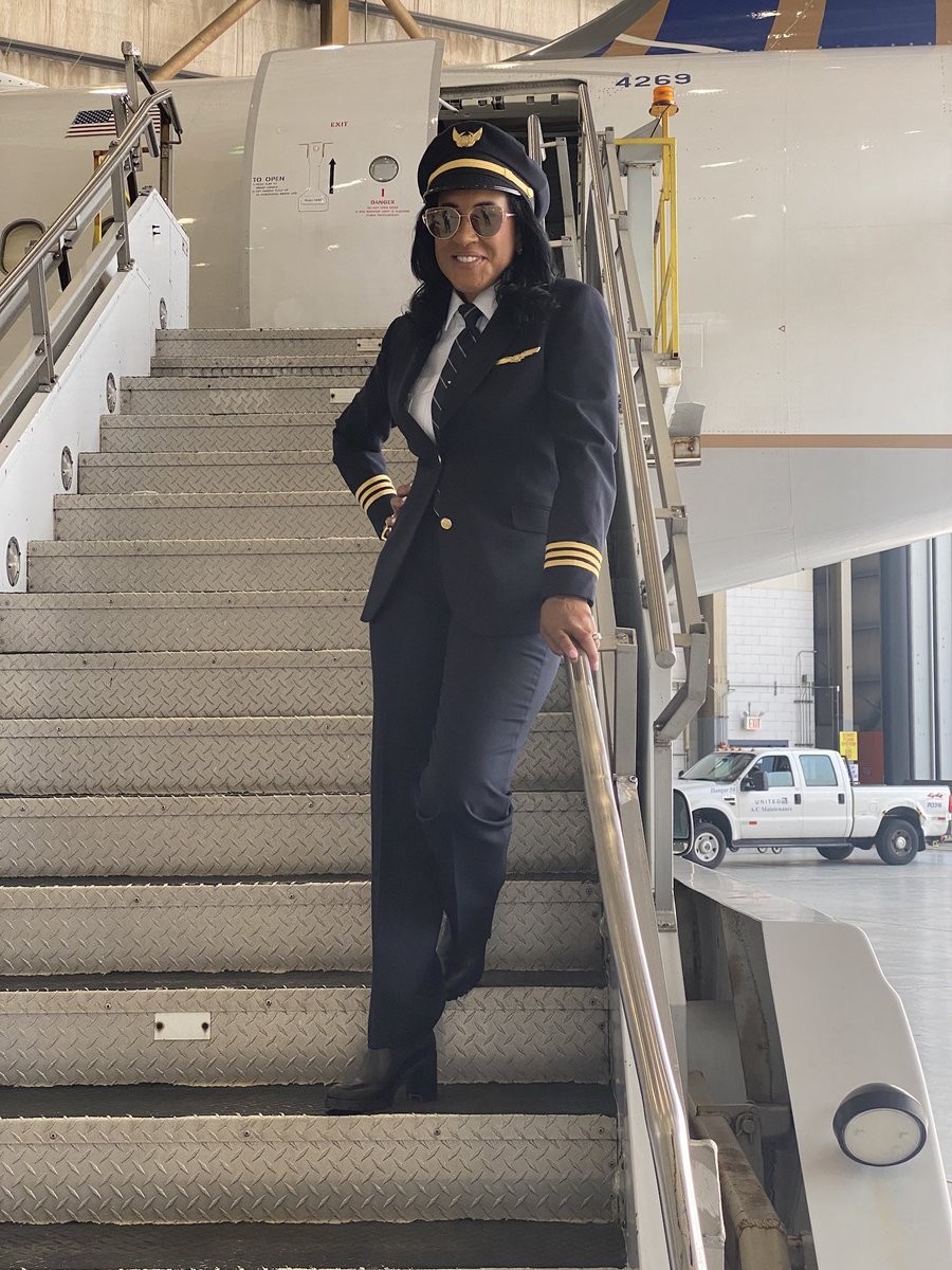 carole_hopson's tweet photo. Here’s a sneak peek from today’s very special shoot! It was, in a word, magical! ✨ Can’t wait to share this with you all soon! Stay tuned. 🤩

#sneakpeek #behindthescenes #photoshoot #pilot #author #apairofwings #unitedairlines https://t.co/GIZgSTmzdh