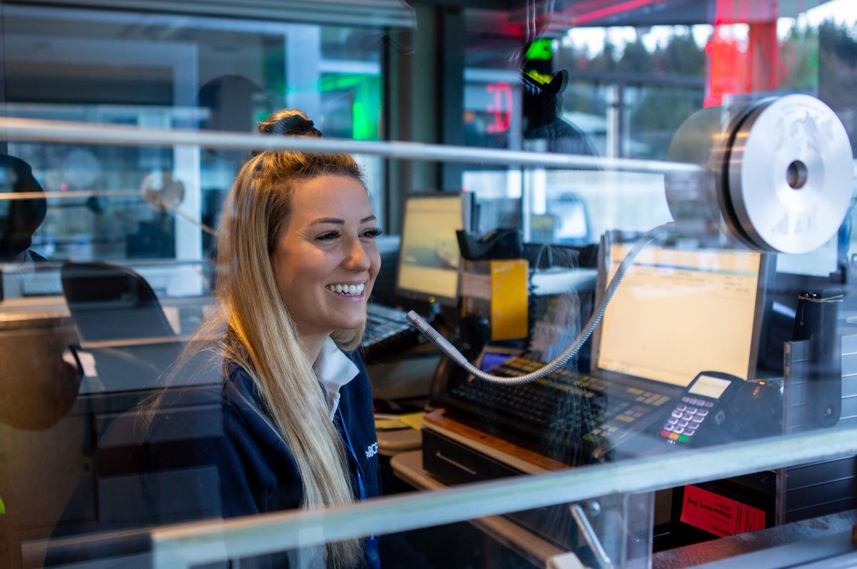 BCFerries's tweet photo. #ReconnectingBC
Our crews are thrilled to welcome you back on board. They're doing their best to meet demand and work through high traffic volumes.
Please respect our staff who have been working hard to keep BC's coast safe, healthy & moving.
#ThankAFerryWorker 💙 ^ka https://t.co/vRWKDviuCz