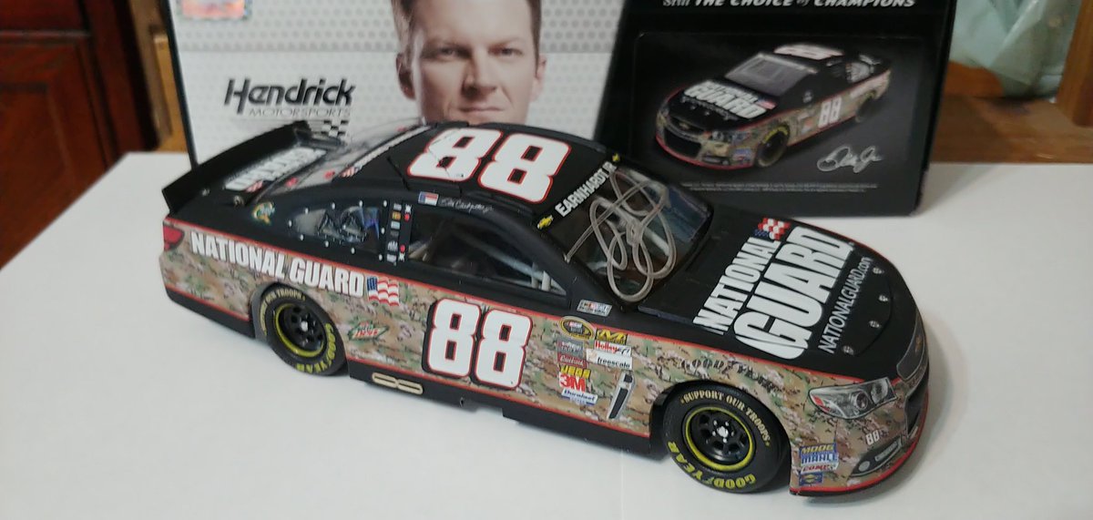 DjJozsa's tweet photo. It's a must to have at least 1 @DaleJr diecast in your collection now I do thanks @Roso1978 for the early bday gift https://t.co/0hqdKotTQs