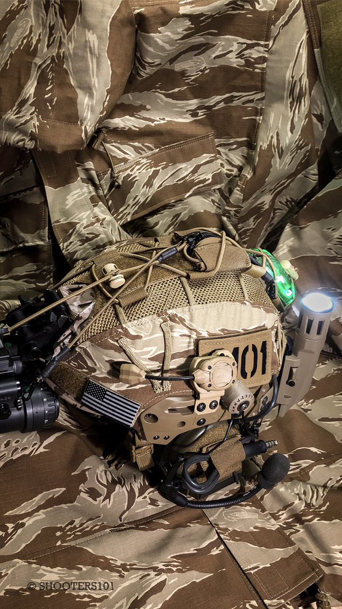 John_Wells_101's tweet photo. That @Team_Wendy 2.0 Bump wrapped with A&A Tactical Desert Tiger Stripe cover. This lid features several of the items we sell. #umbrellatorchmount #mplsmlokmount #krypt https://t.co/Dwdx90sI4v