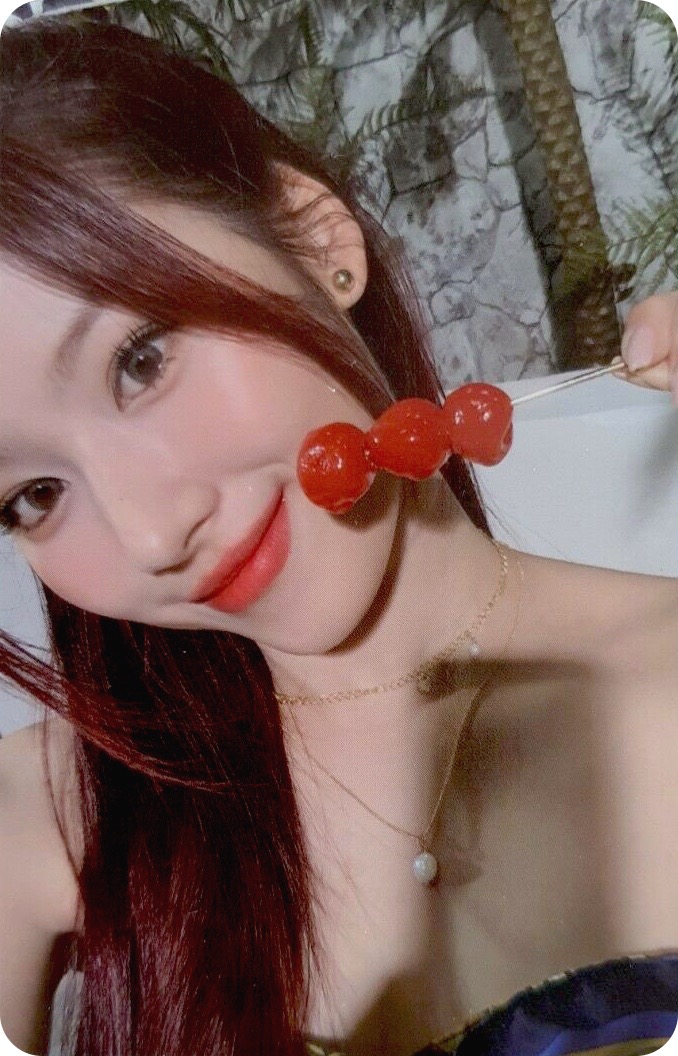 SCAN ] TWICE Sana Taste of Love Alcohol - Free Photocard #SANA