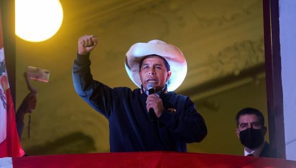 RichardRubioG's tweet photo. El @JNE_Peru ha proclamado a @PedroCastilloTe como presidente electo del Perú. Nuestro saludo y reconocimiento al mandatario legítimo de este bicentenario. Mi deseo es que Dios ilumine su camino para llevar al Perú por la senda de la prosperidad y en armonía de todos los peruanos https://t.co/iy6rxuLICt