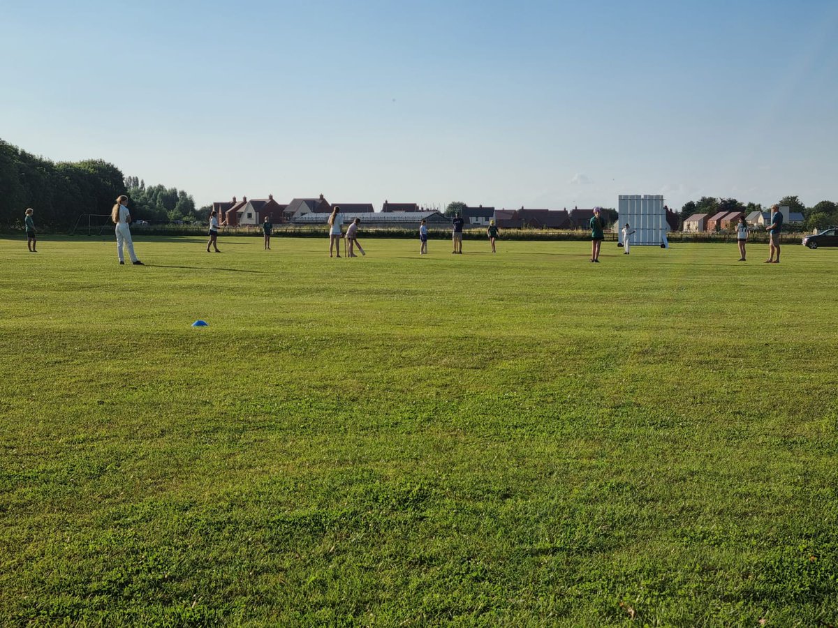 Monday saw our first ever girls game against an older and more experienced Oxford Downs side.
The girls done us proud but unfortunately lost by 30 runs.

The club has really come a long way in recent years. New pavilion, 2nd XI, league titles, youth cricket and now a girls team.