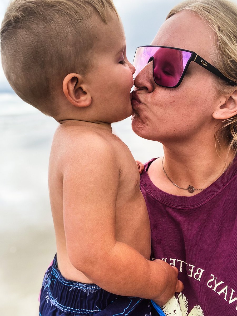 SarahLizz_96's tweet photo. Teaching this boy how to love hard. ❤️ #mommasboy https://t.co/0iIL8zEjv7