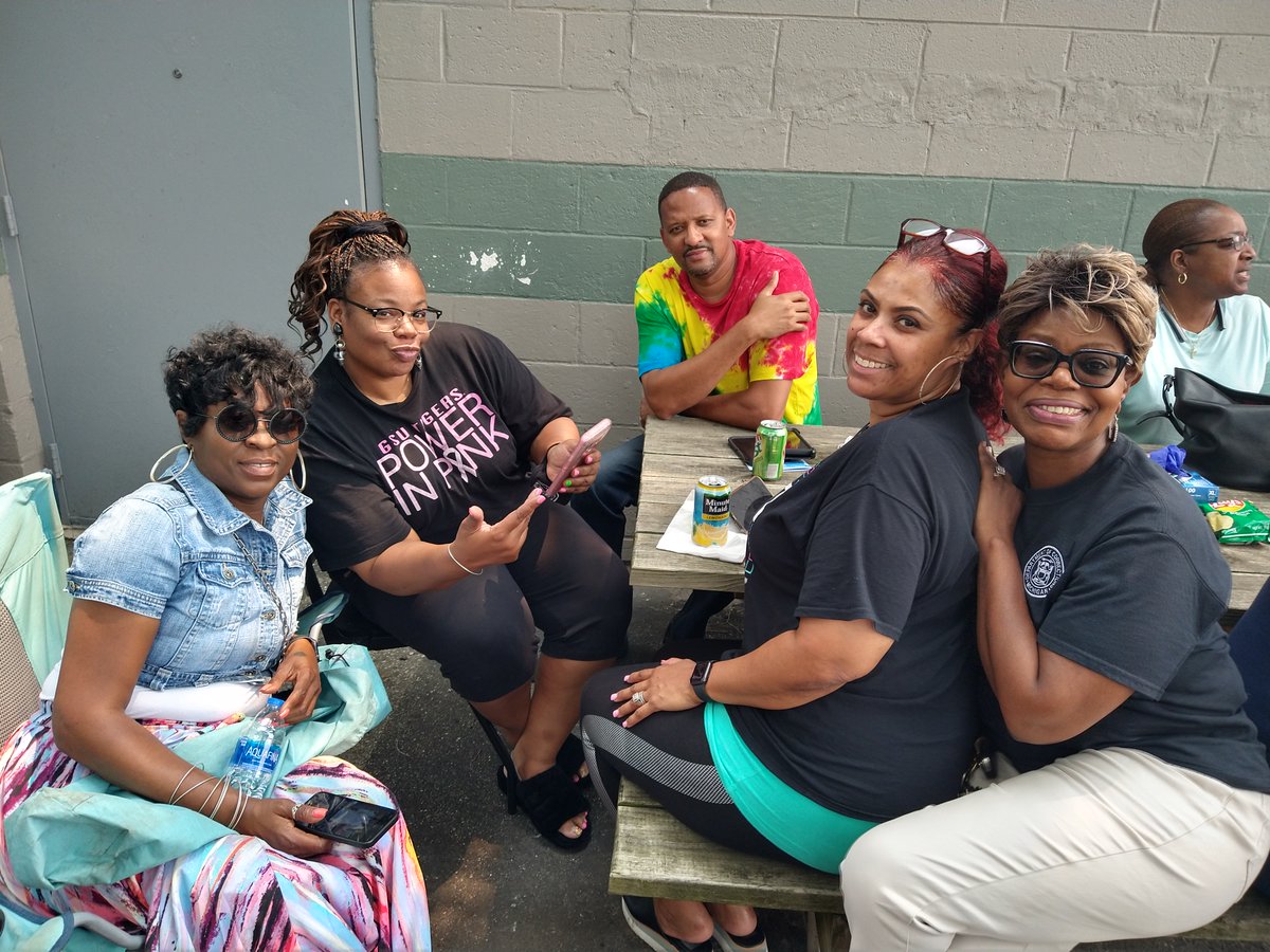 NewlandB1's tweet photo. Today The PLI Family Celebrated PPO Week With a Office Parking Lot Cookout😃 https://t.co/diTvetaFiq